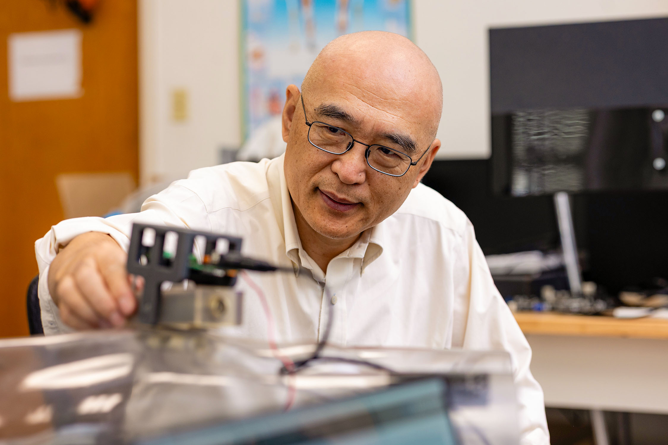 AI-enhanced implantable camera boosts surgical precision